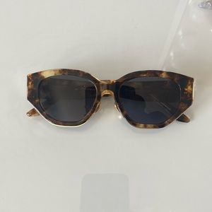 DEZI SUNGLASSES “CHARGE IT”